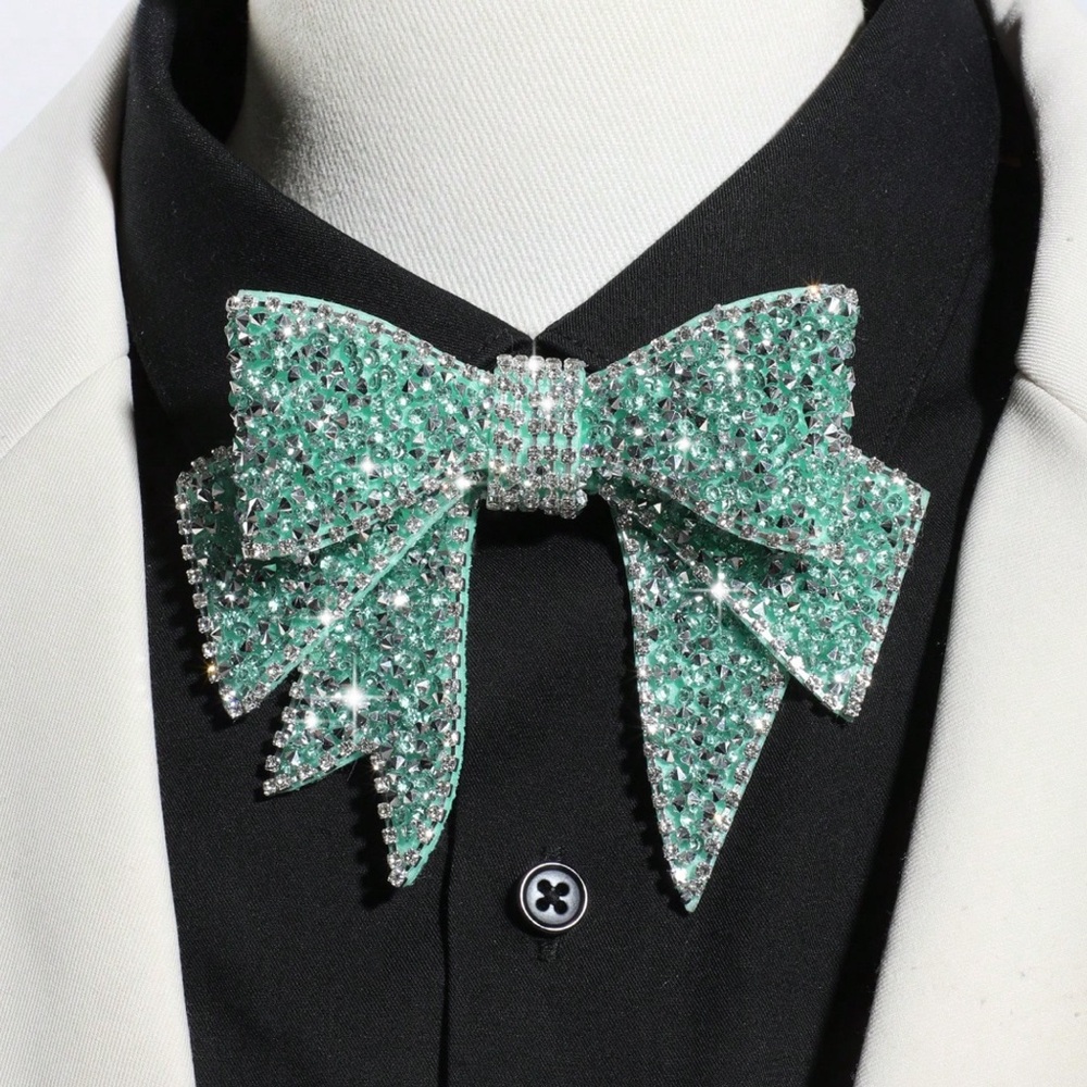 🎀 Bow Tie Pin 🎀